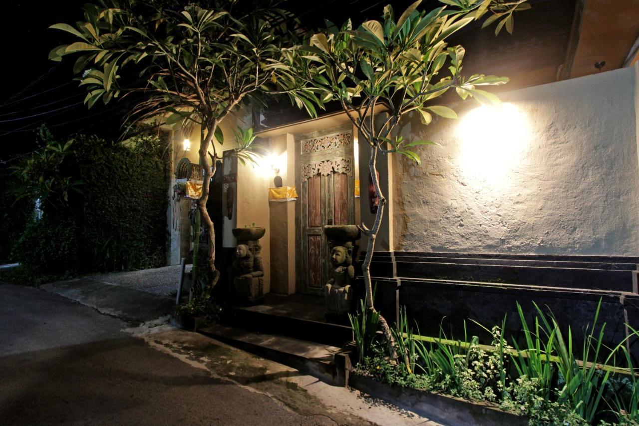 Sari House Ubud - Balinese Style Homestay Eksteriør billede