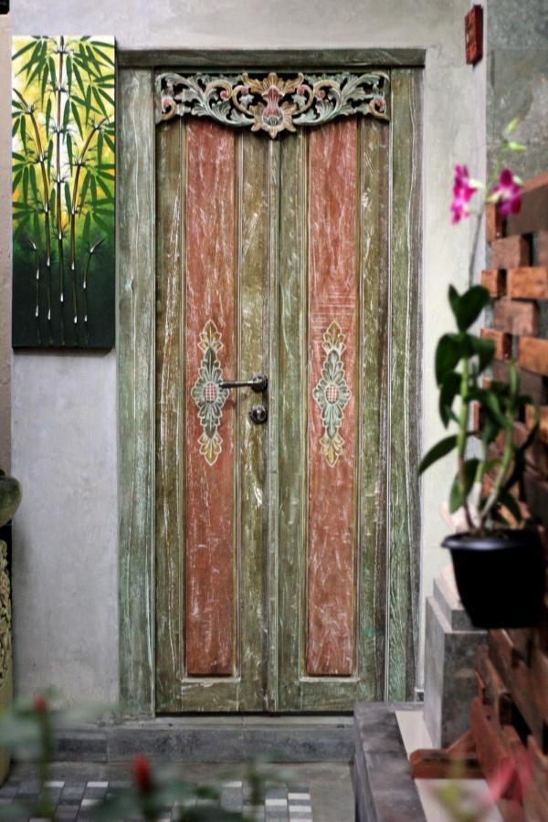 Sari House Ubud - Balinese Style Homestay Eksteriør billede