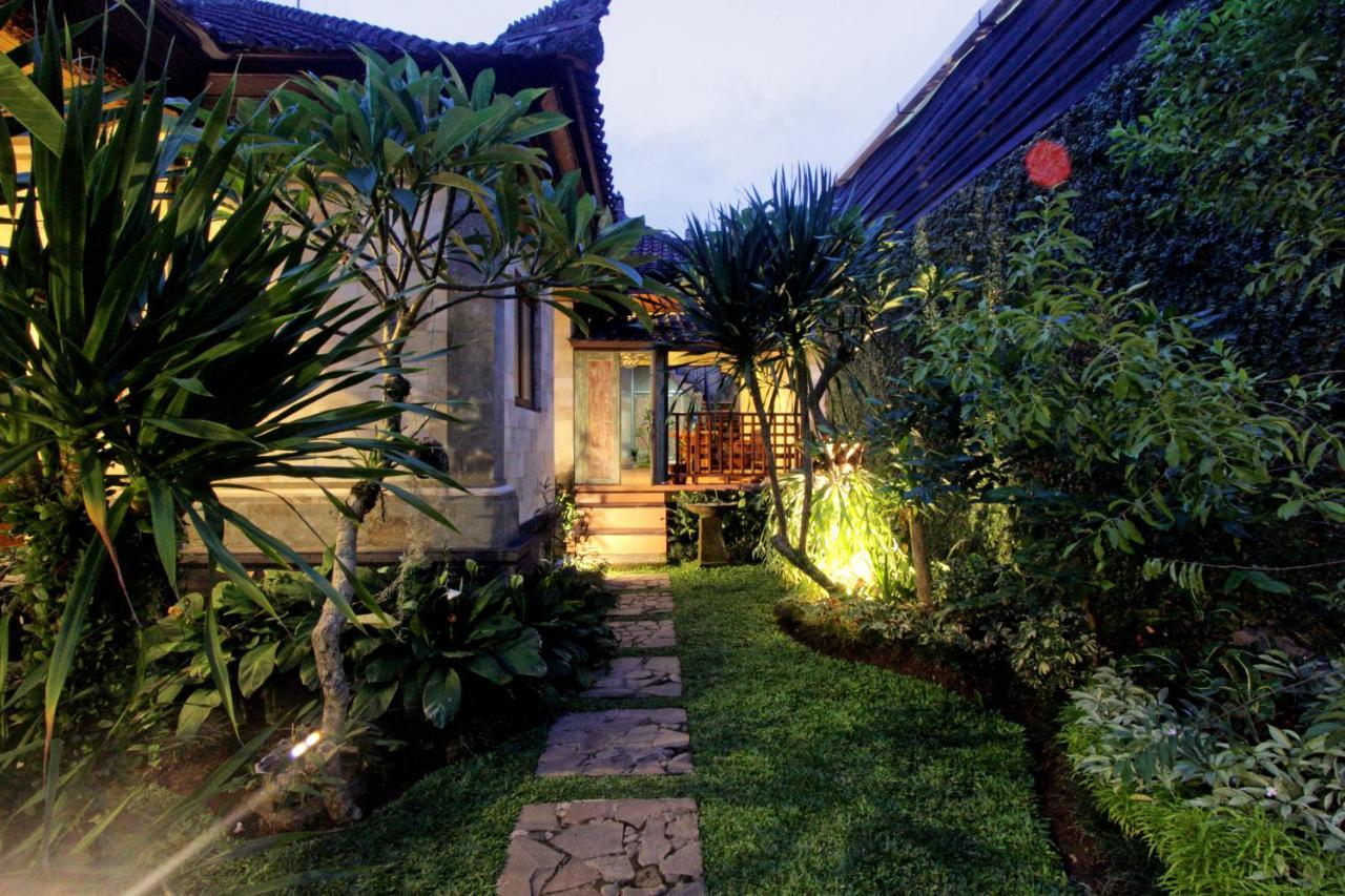 Sari House Ubud - Balinese Style Homestay Eksteriør billede